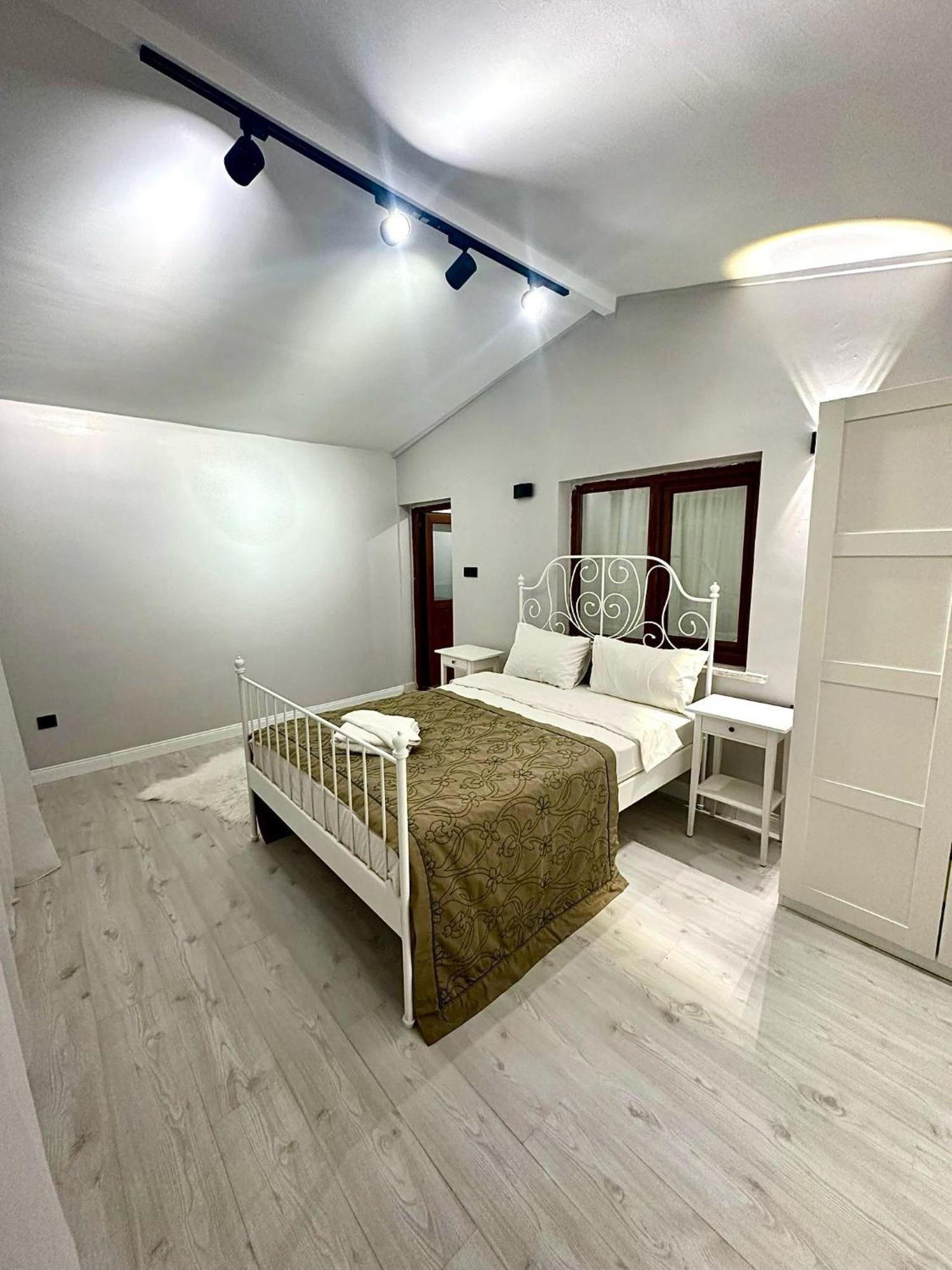 Ortakoey Tiny One Hotel อิสตันบูล ภายนอก รูปภาพ