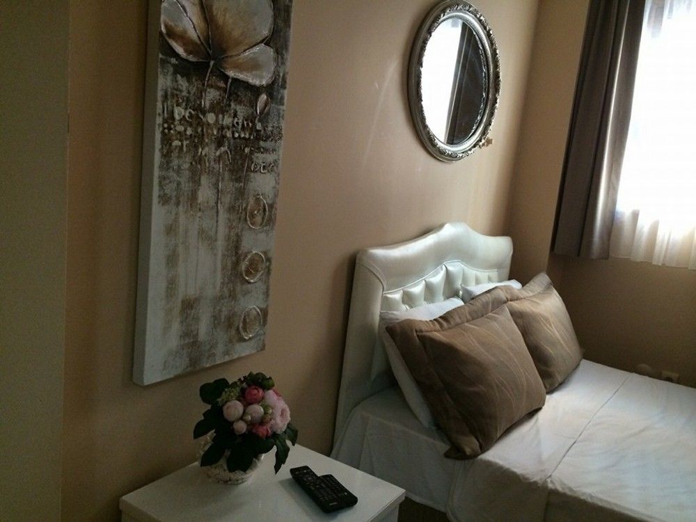 Ortakoey Tiny One Hotel อิสตันบูล ภายนอก รูปภาพ
